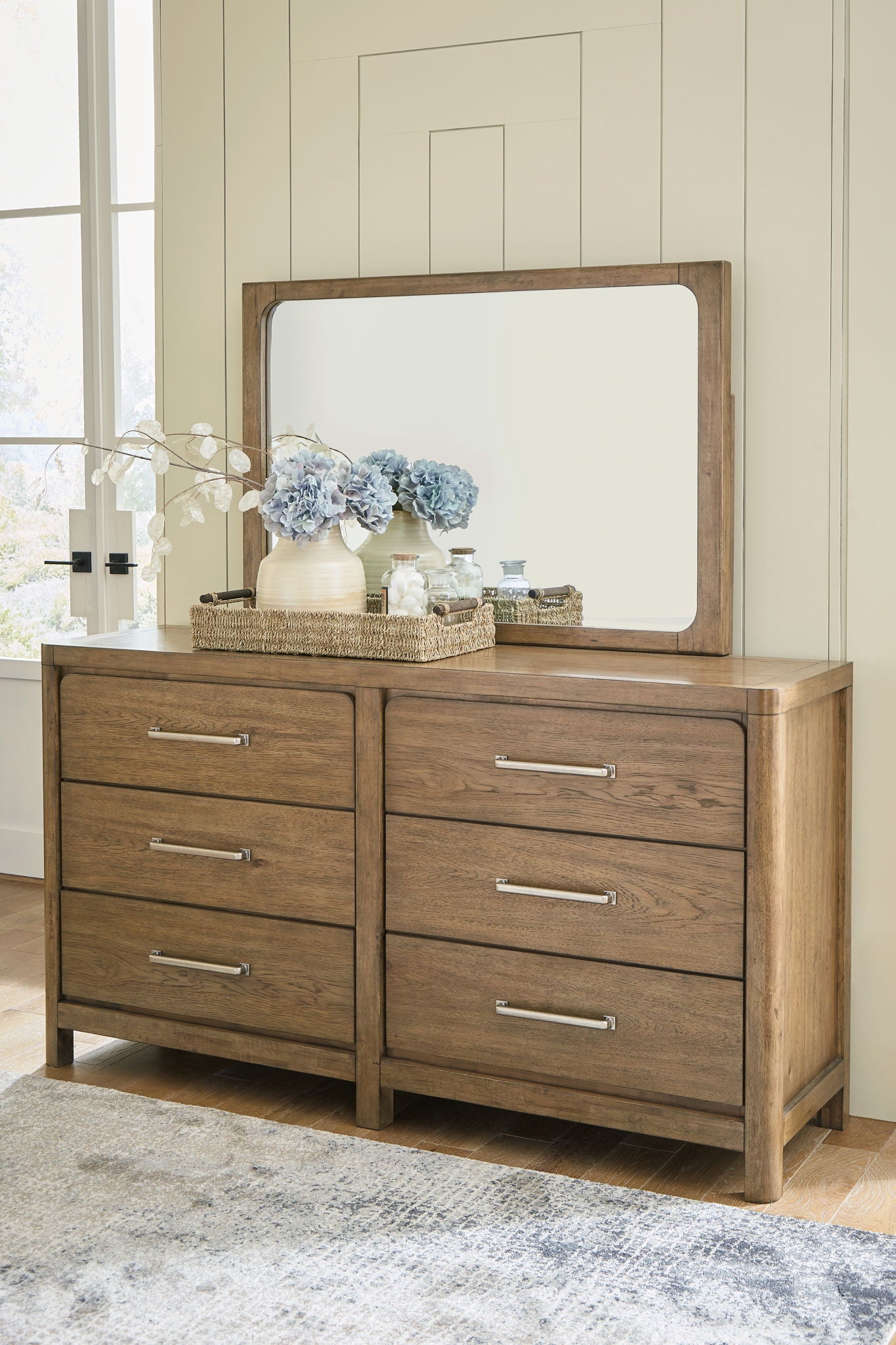 Cabalynn - Dresser And Mirror - Light Brown