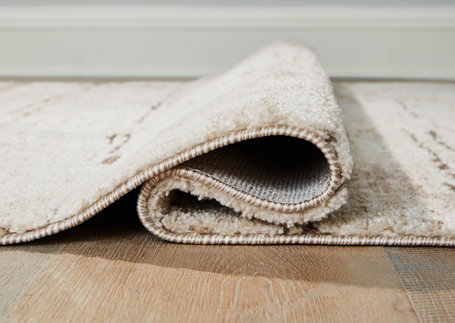 Kasney - 8' x 10' Rug - Cream / Brown