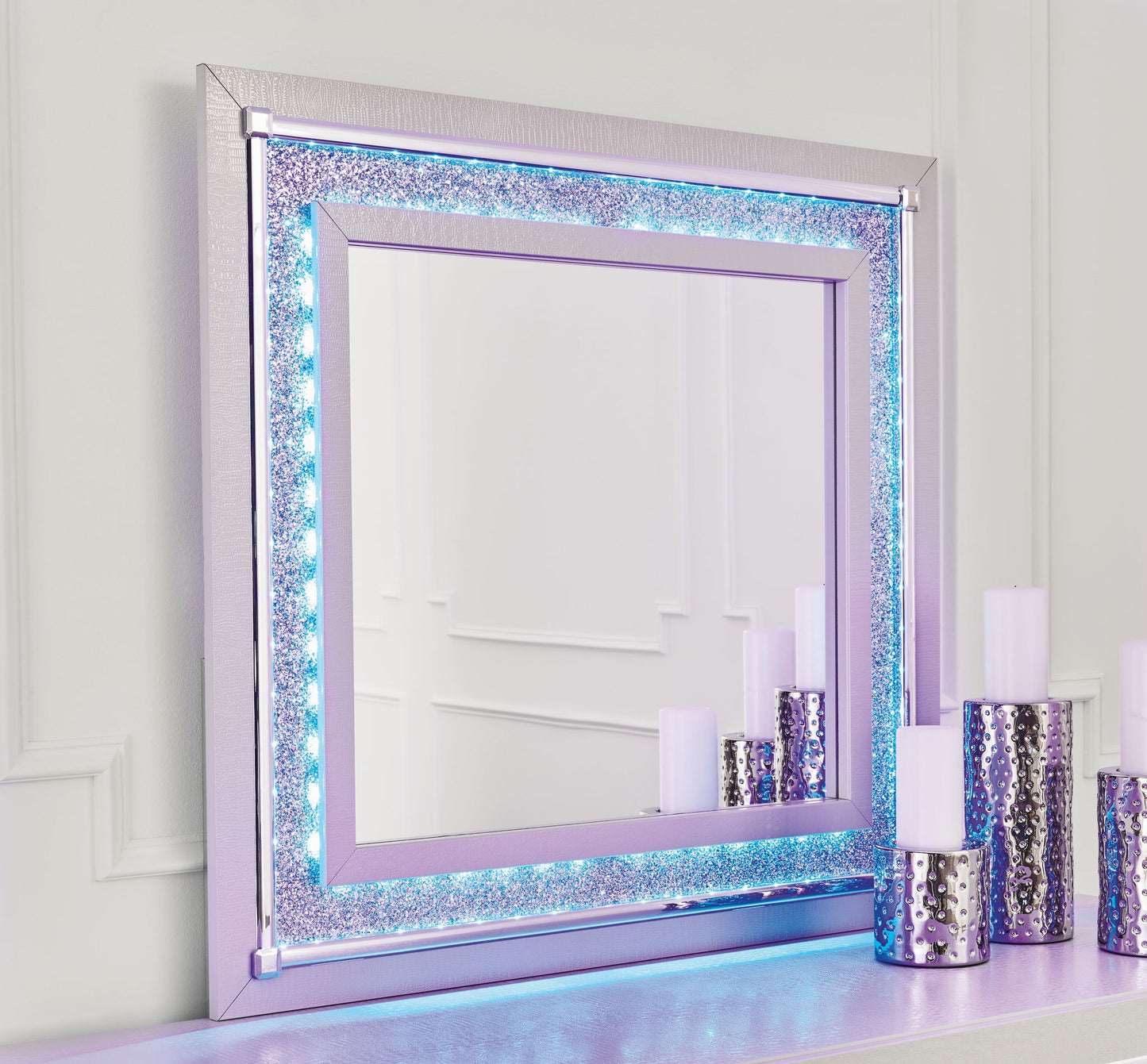 Zyniden - Dresser And Mirror - Silver